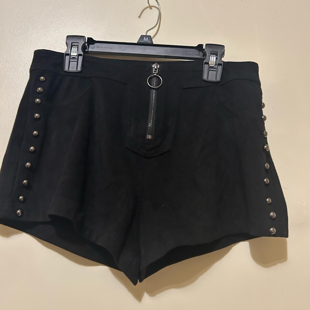Forever 21 Black High-Waist Studded Zip Ring-Front Faux Suede Shorts Sz 25